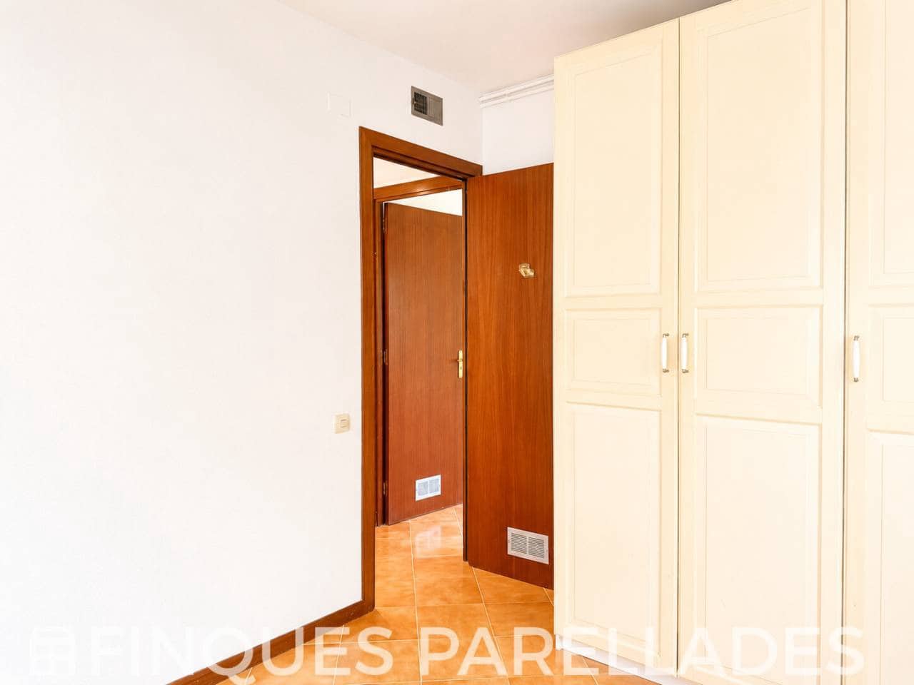 3 slaapkamer Flat te koop in Sitges met garage - € 460.000 (Ref: 9906811)