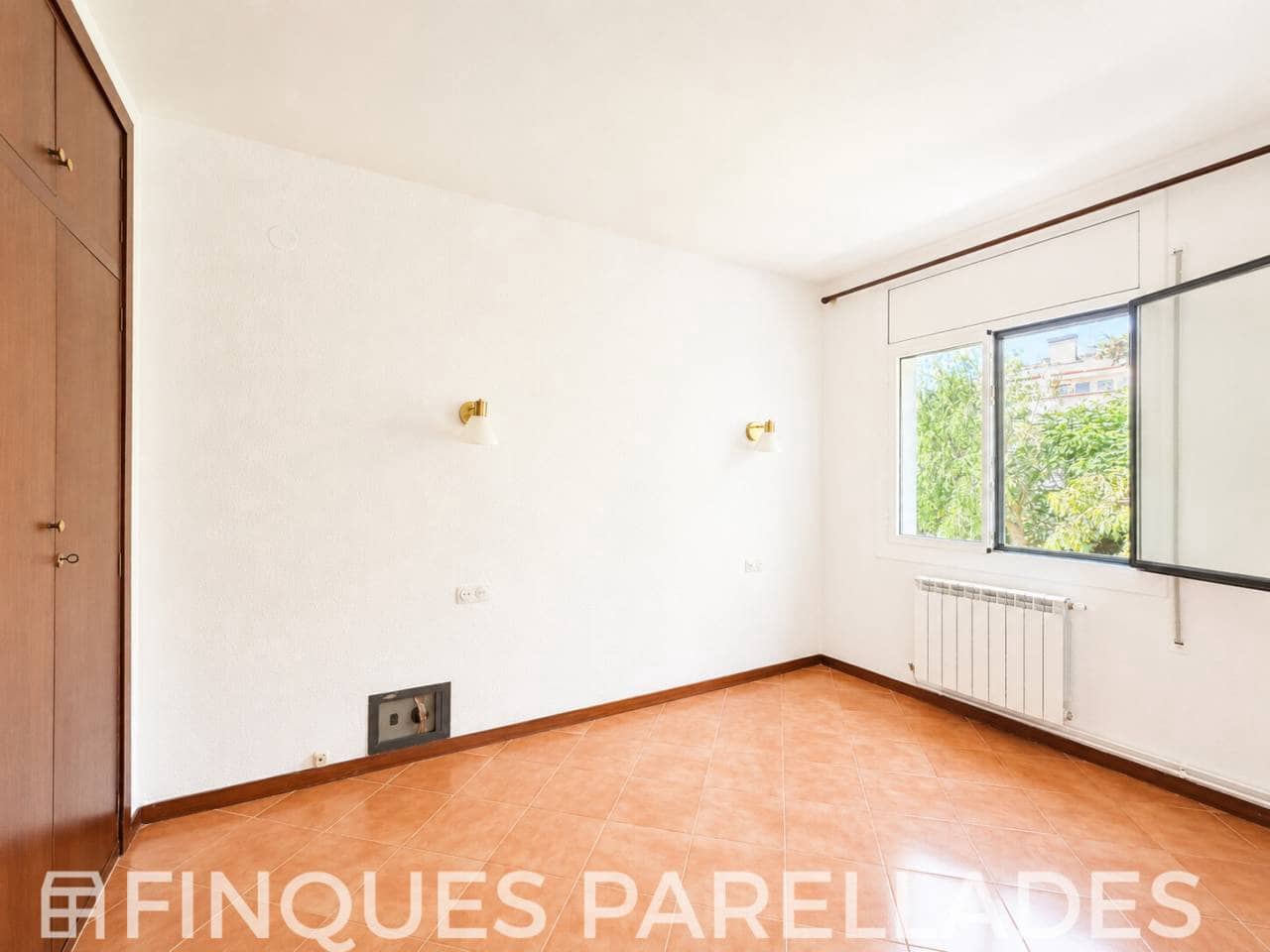 3 slaapkamer Flat te koop in Sitges met garage - € 460.000 (Ref: 9906811)