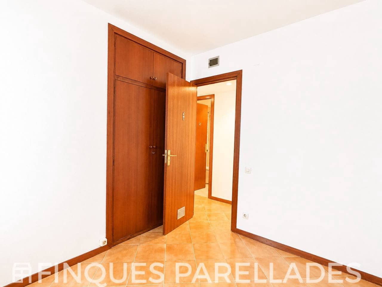 3 slaapkamer Flat te koop in Sitges met garage - € 460.000 (Ref: 9906811)