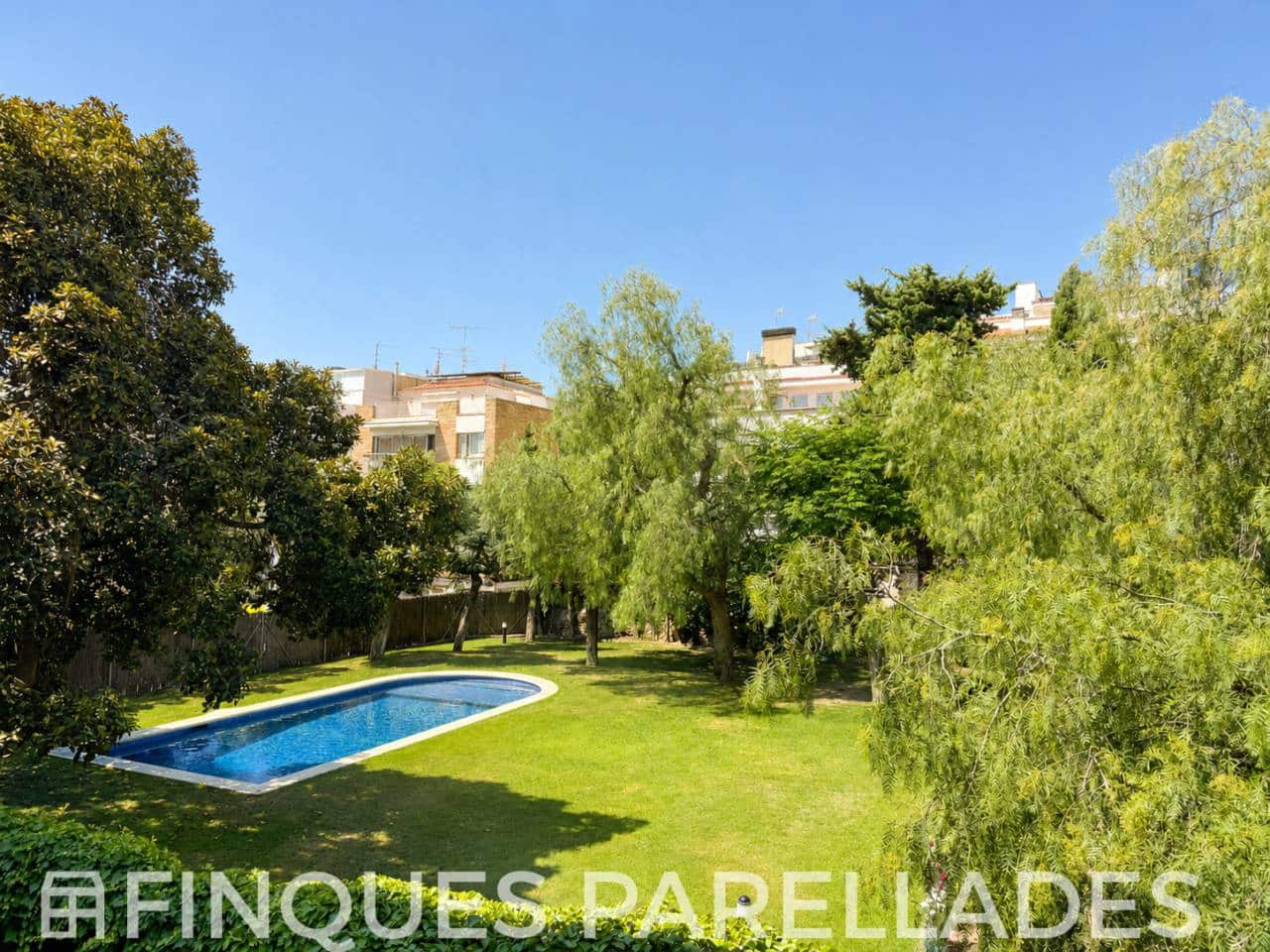 3 slaapkamer Flat te koop in Sitges met garage - € 460.000 (Ref: 9906811)