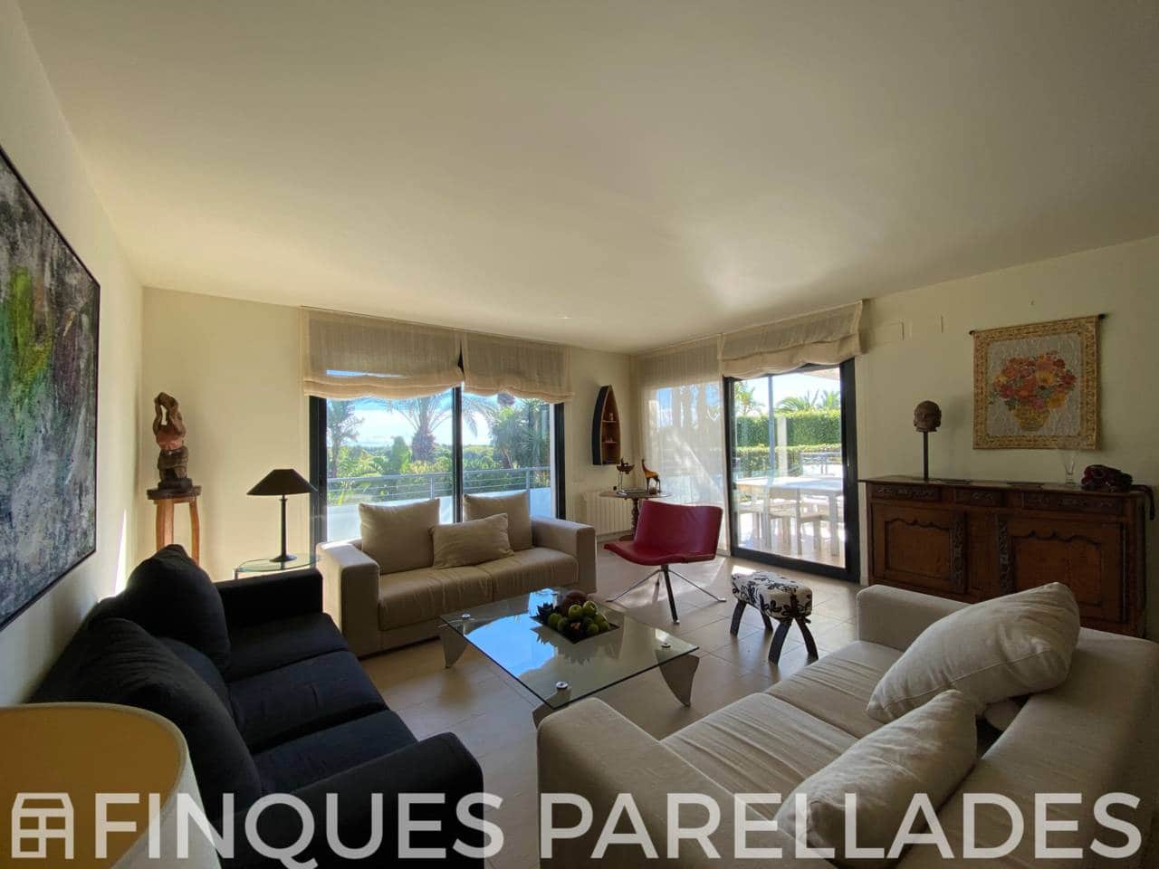 5 bedroom Villa for sale in Sitges with pool garage - € 2,675,000 (Ref: 9926330)