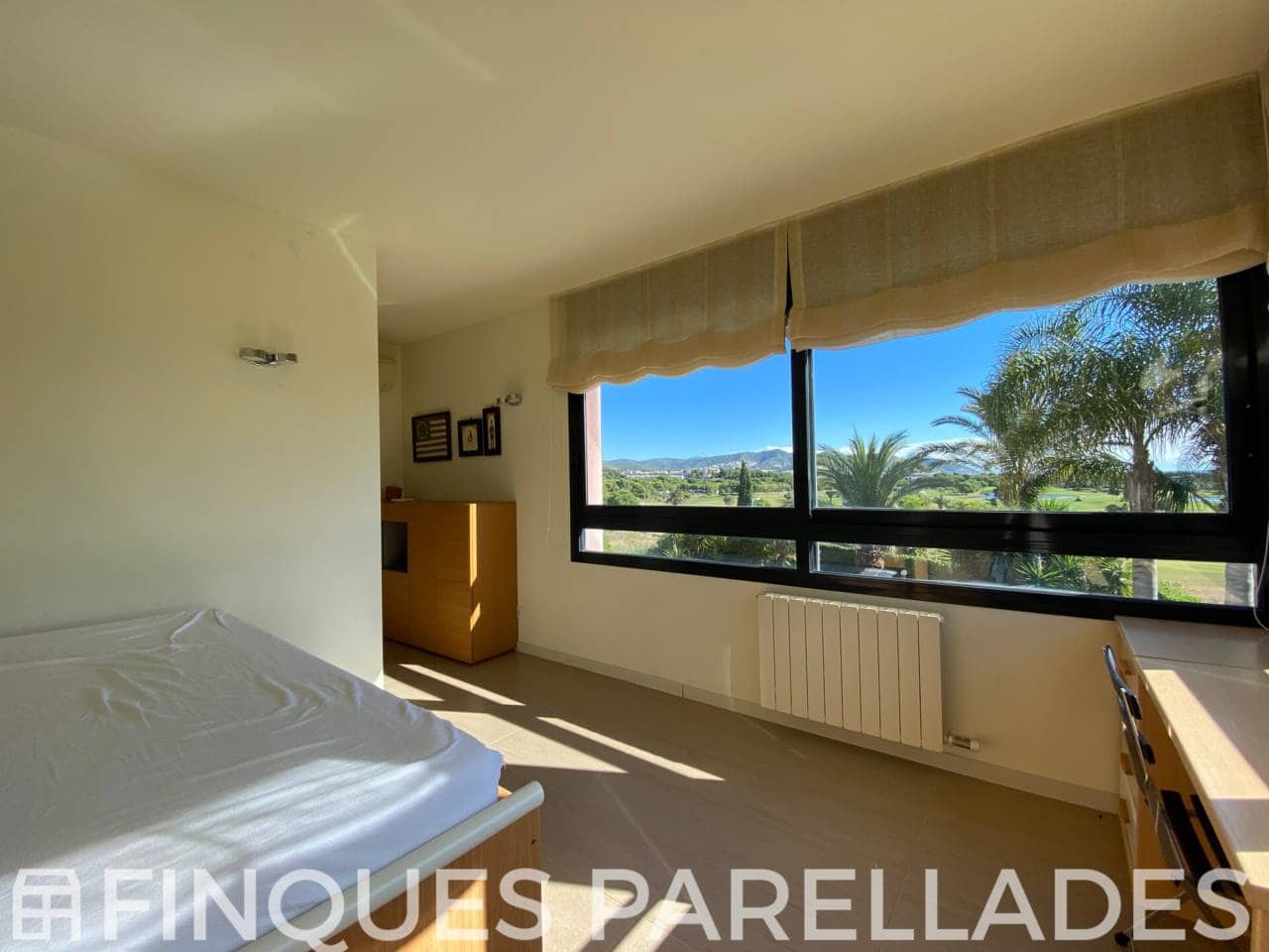 5 bedroom Villa for sale in Sitges with pool garage - € 2,675,000 (Ref: 9926330)