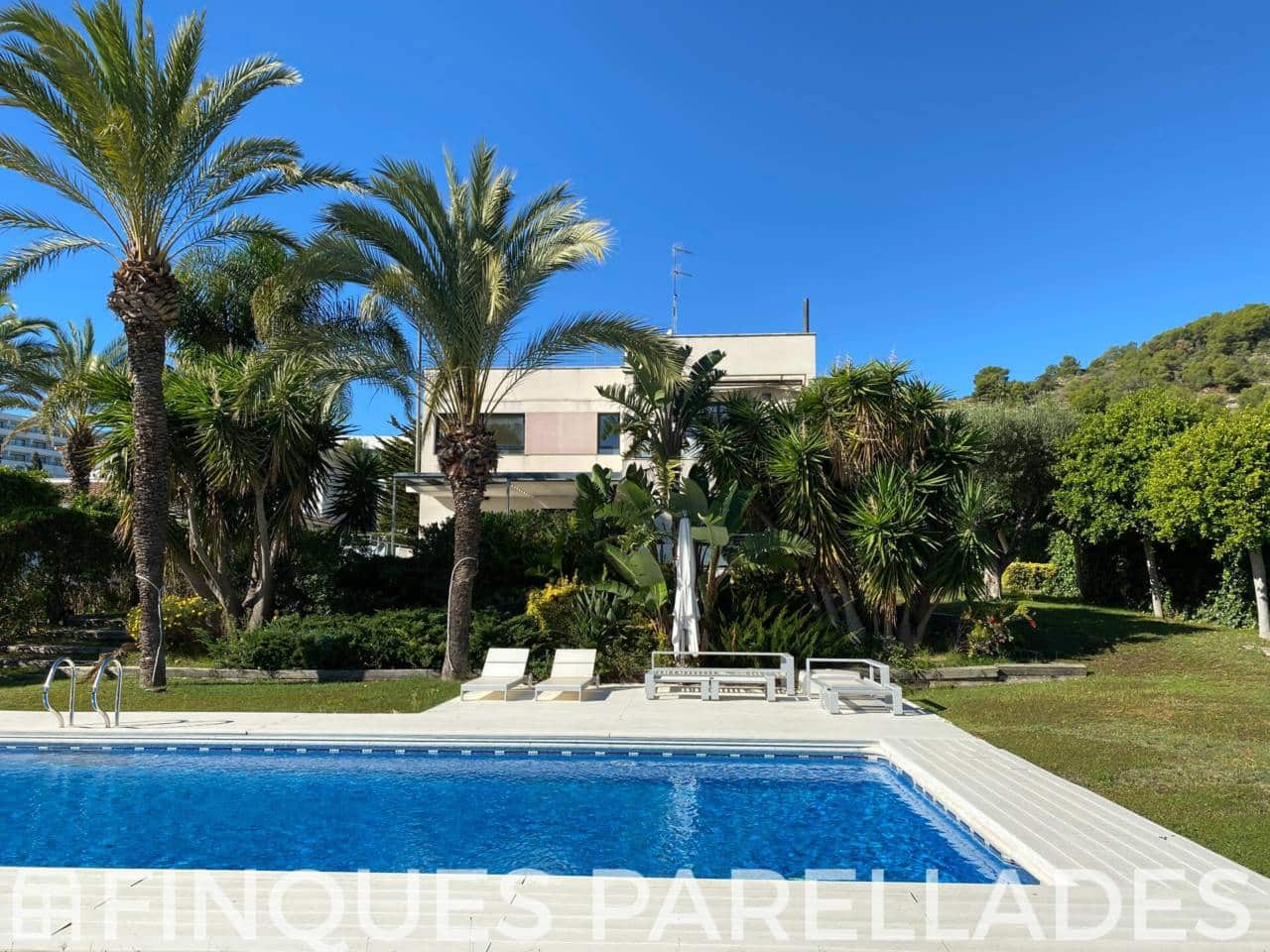 5 bedroom Villa for sale in Sitges with pool garage - € 2,675,000 (Ref: 9926330)