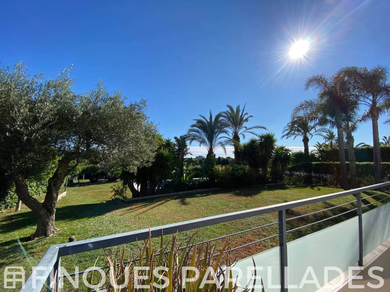 5 bedroom Villa for sale in Sitges with pool garage - € 2,675,000 (Ref: 9926330)
