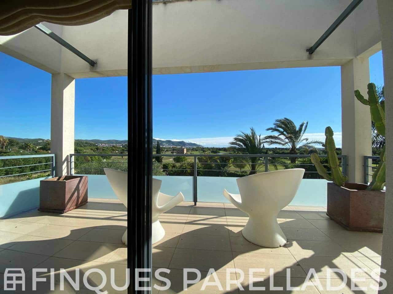5 bedroom Villa for sale in Sitges with pool garage - € 2,675,000 (Ref: 9926330)