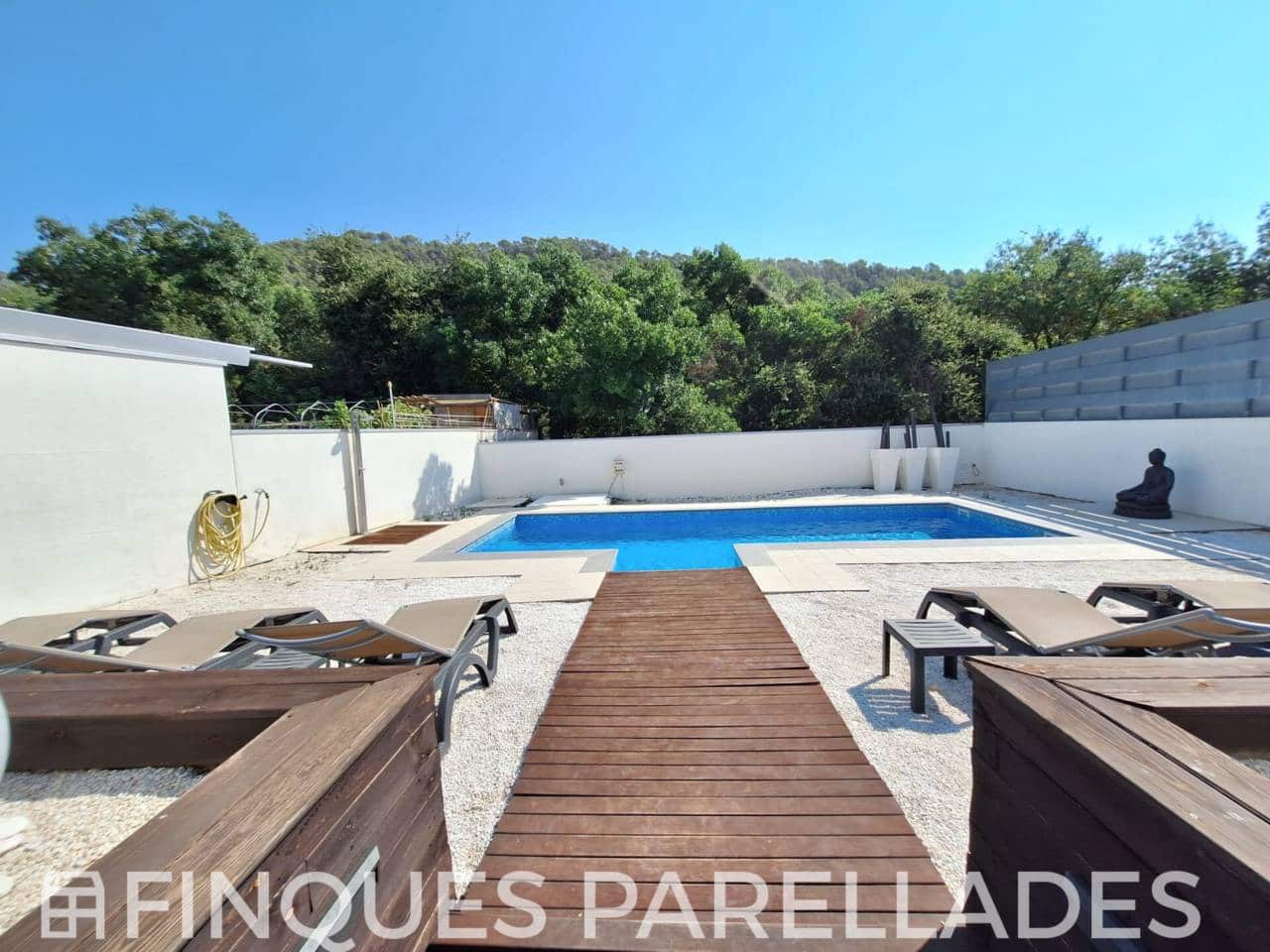 4 chambre Villa/Maison à vendre à Canyelles avec piscine garage - 599 000 € (Ref: 9950908)