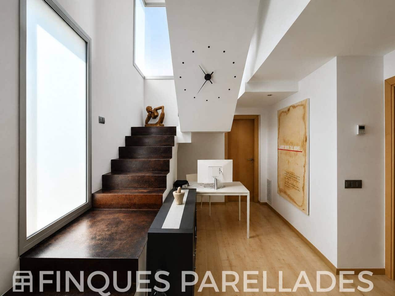 4 chambre Villa/Maison à vendre à Canyelles avec piscine garage - 599 000 € (Ref: 9950908)