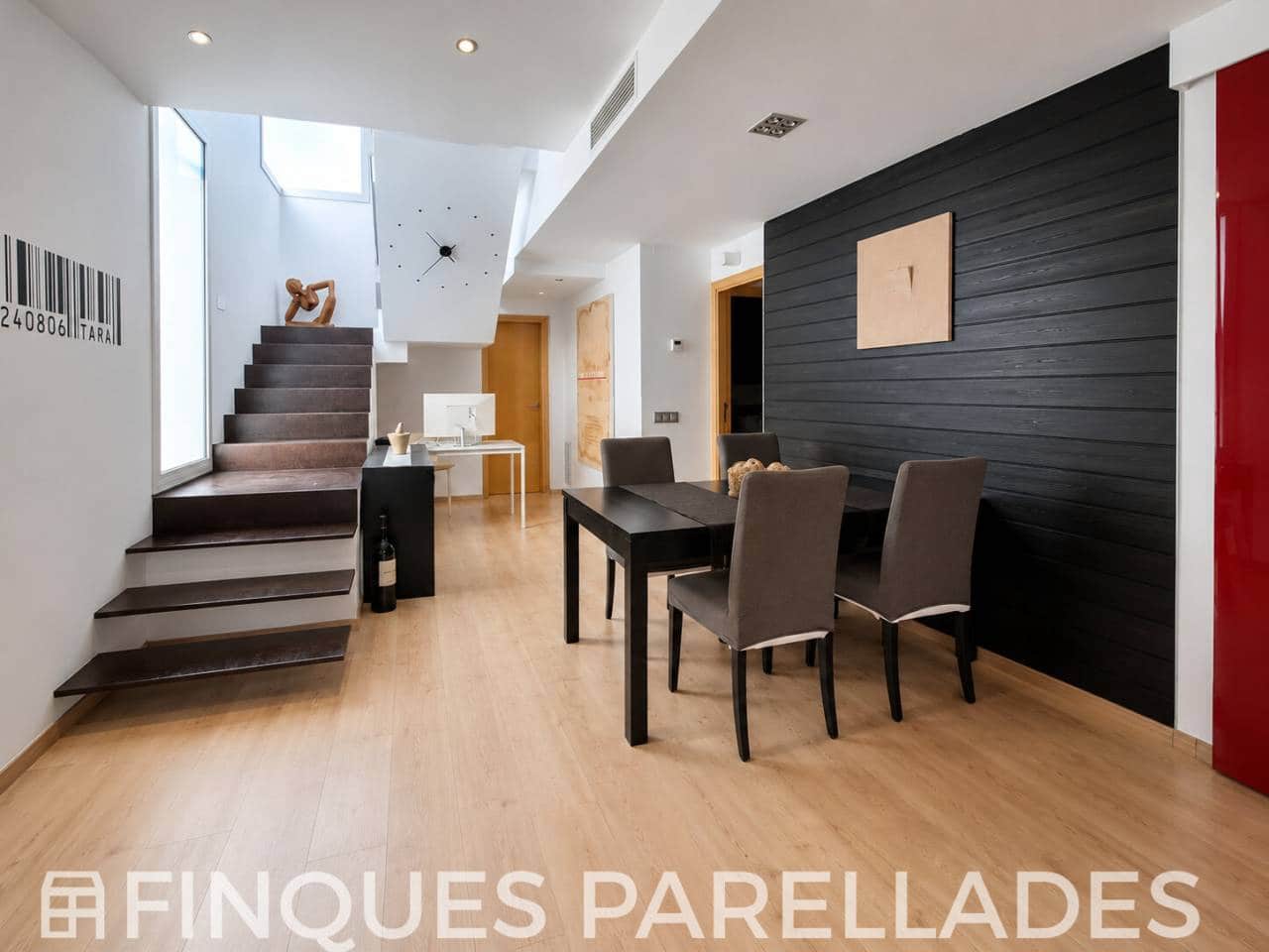 4 chambre Villa/Maison à vendre à Canyelles avec piscine garage - 599 000 € (Ref: 9950908)