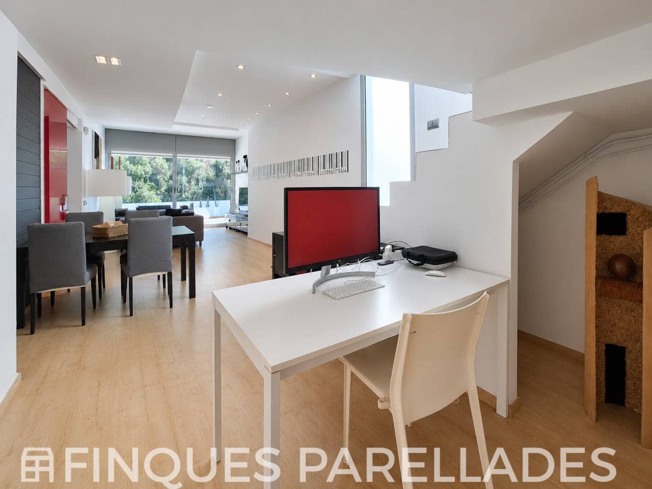 4 chambre Villa/Maison à vendre à Canyelles avec piscine garage - 599 000 € (Ref: 9950908)