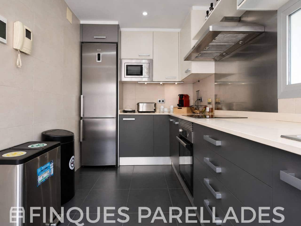 4 chambre Villa/Maison à vendre à Canyelles avec piscine garage - 599 000 € (Ref: 9950908)