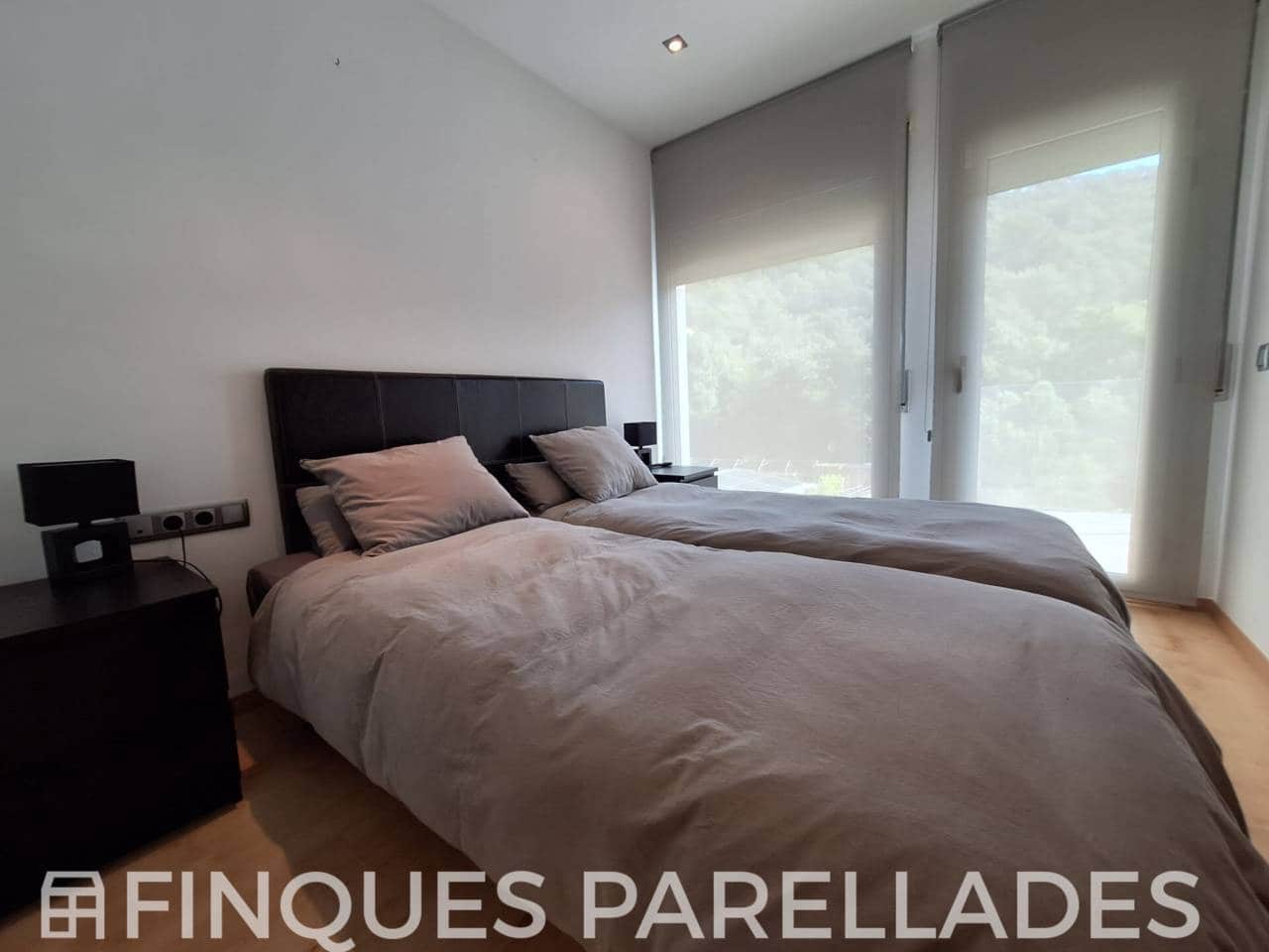 4 chambre Villa/Maison à vendre à Canyelles avec piscine garage - 599 000 € (Ref: 9950908)