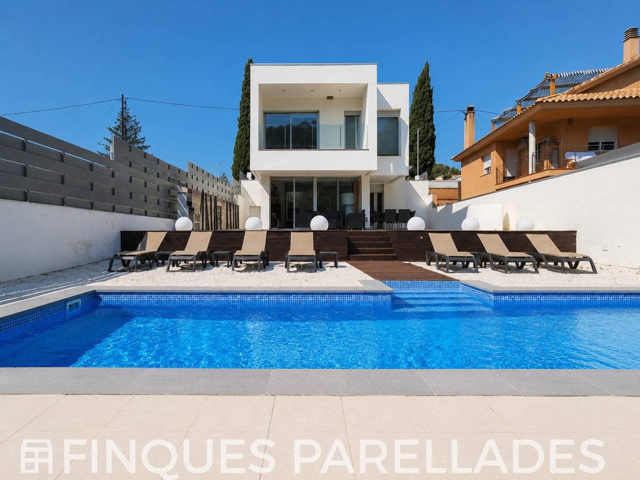4 chambre Villa/Maison à vendre à Canyelles avec piscine garage - 599 000 € (Ref: 9950908)