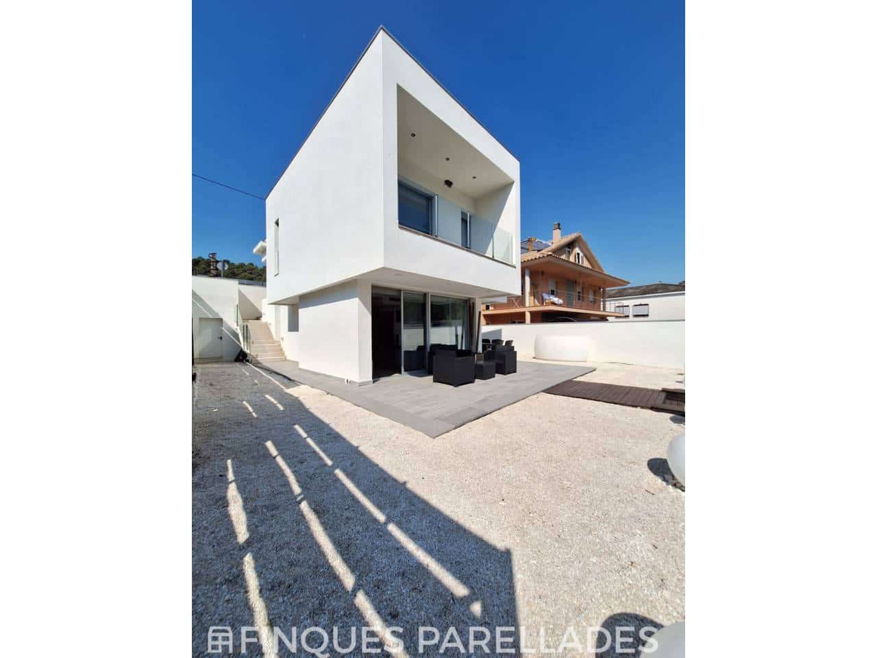 4 chambre Villa/Maison à vendre à Canyelles avec piscine garage - 599 000 € (Ref: 9950908)