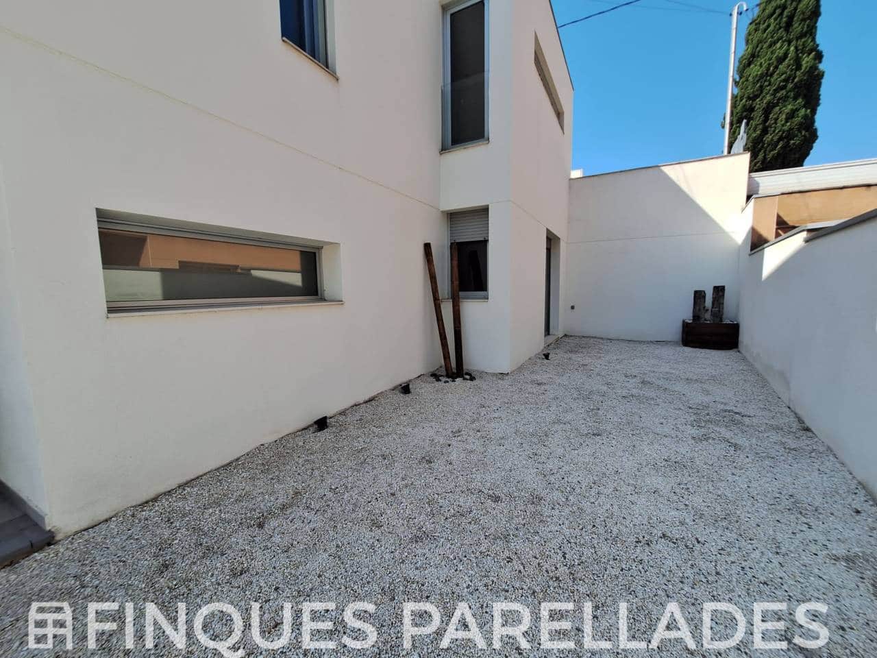 4 chambre Villa/Maison à vendre à Canyelles avec piscine garage - 599 000 € (Ref: 9950908)