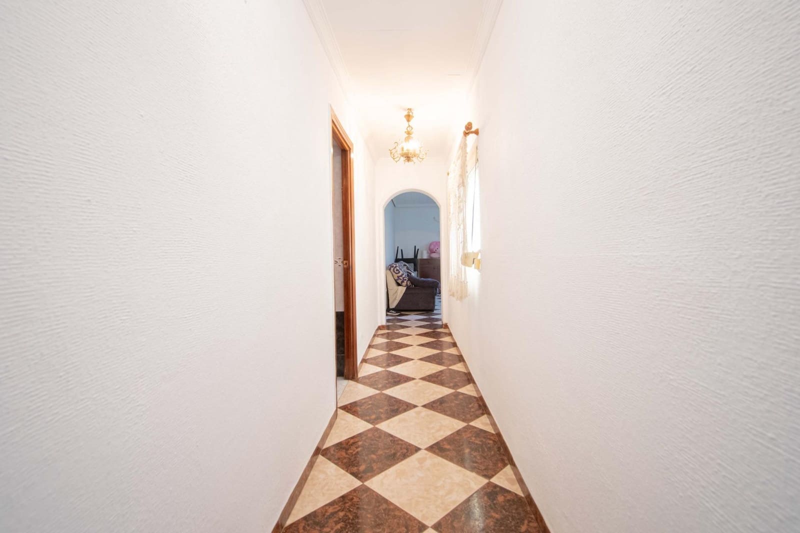 4 bedroom Commercial for sale in Camas - € 395,000 (Ref: 10003757)