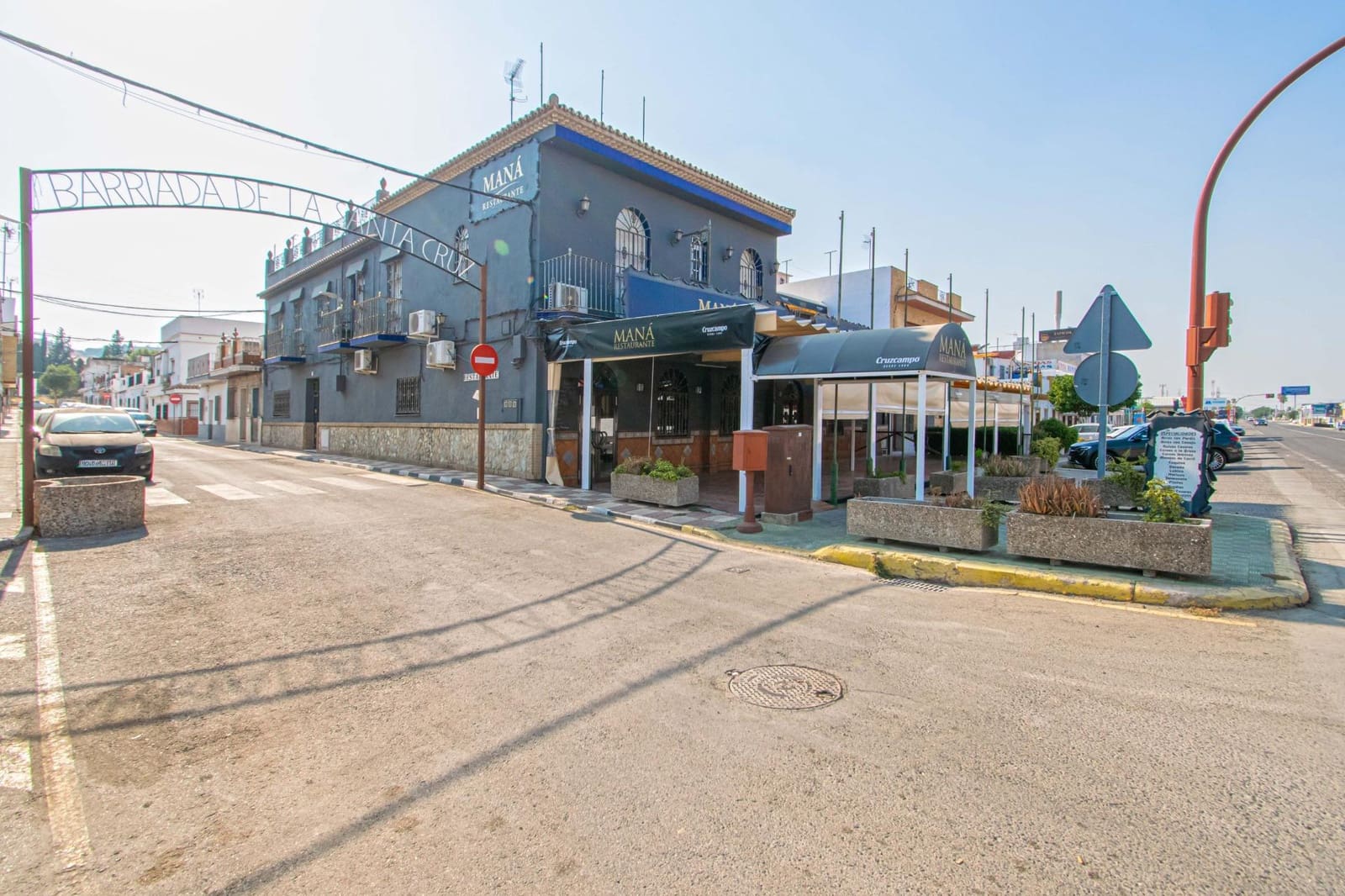 4 bedroom Commercial for sale in Camas - € 395,000 (Ref: 10003757)