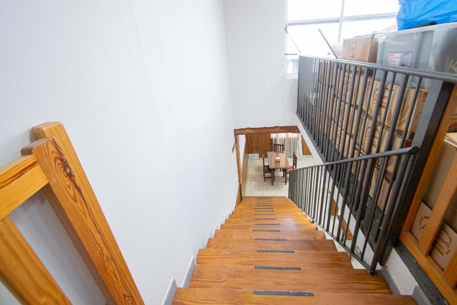 4 bedroom Commercial for sale in Camas - € 395,000 (Ref: 10003757)