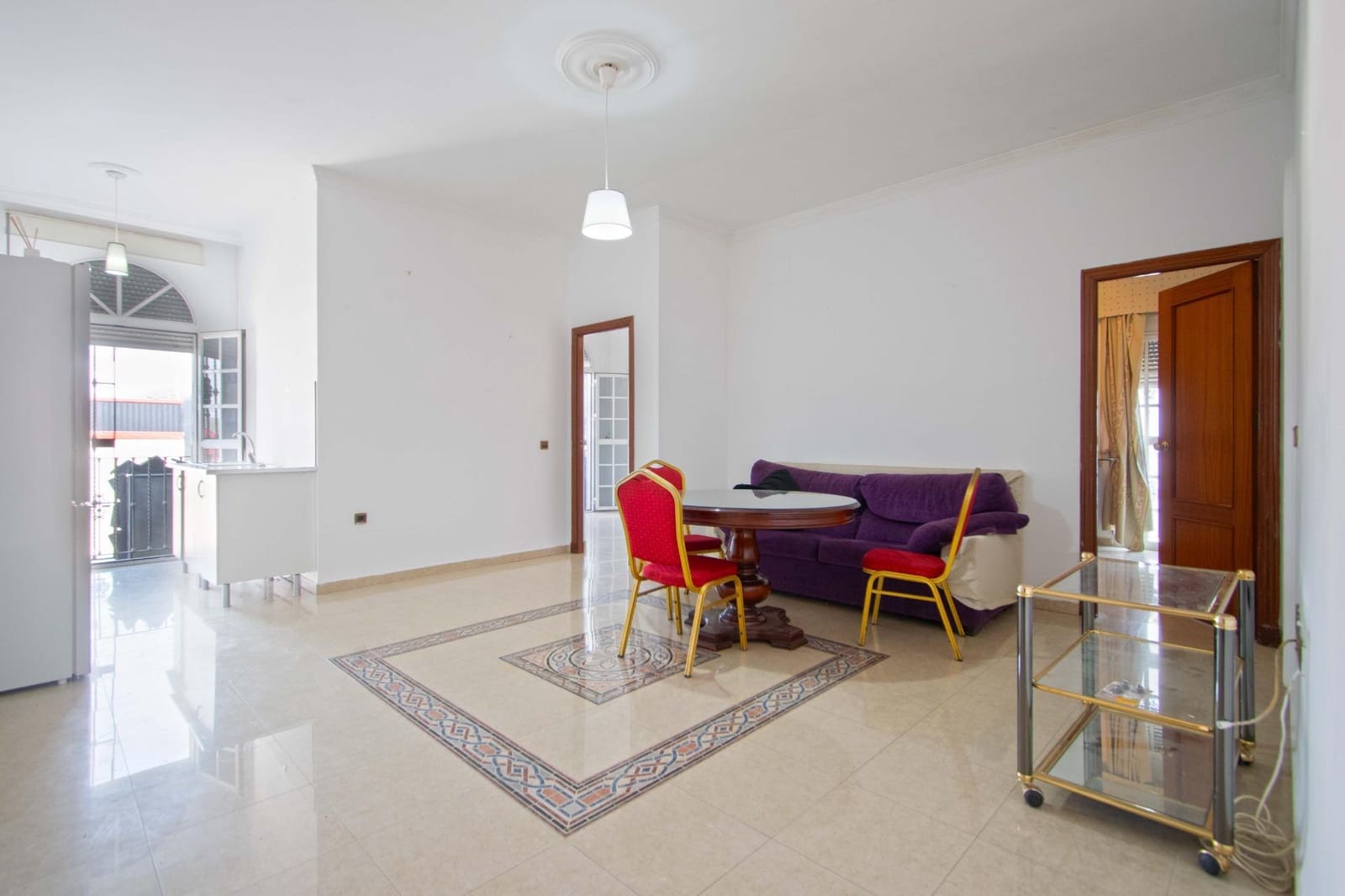 4 bedroom Commercial for sale in Camas - € 395,000 (Ref: 10003757)