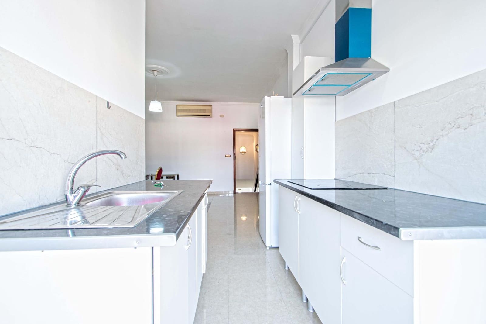 4 bedroom Commercial for sale in Camas - € 395,000 (Ref: 10003757)