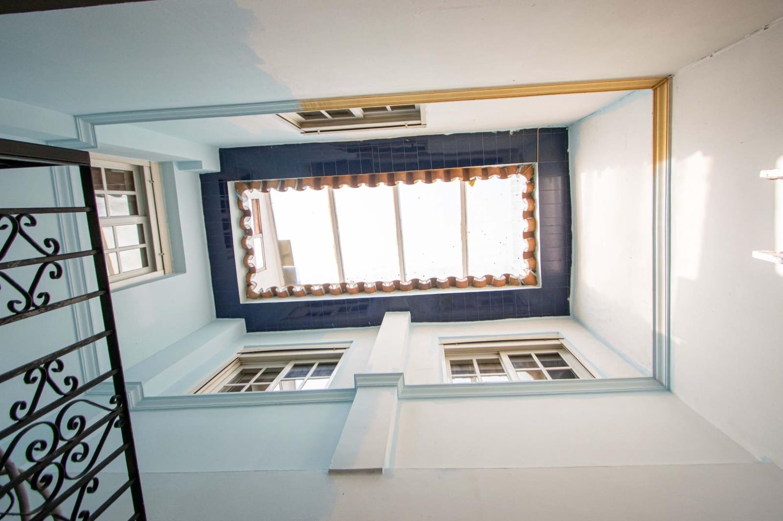 4 bedroom Commercial for sale in Camas - € 395,000 (Ref: 10003757)