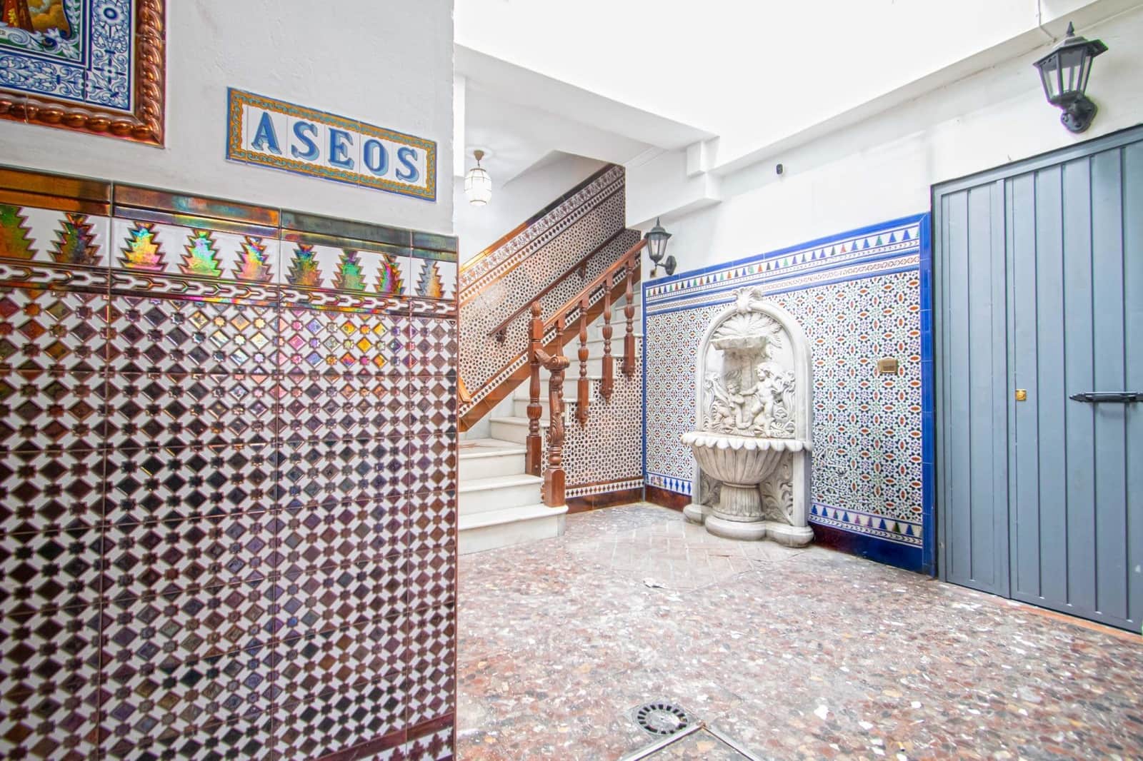 4 bedroom Commercial for sale in Camas - € 395,000 (Ref: 10003757)