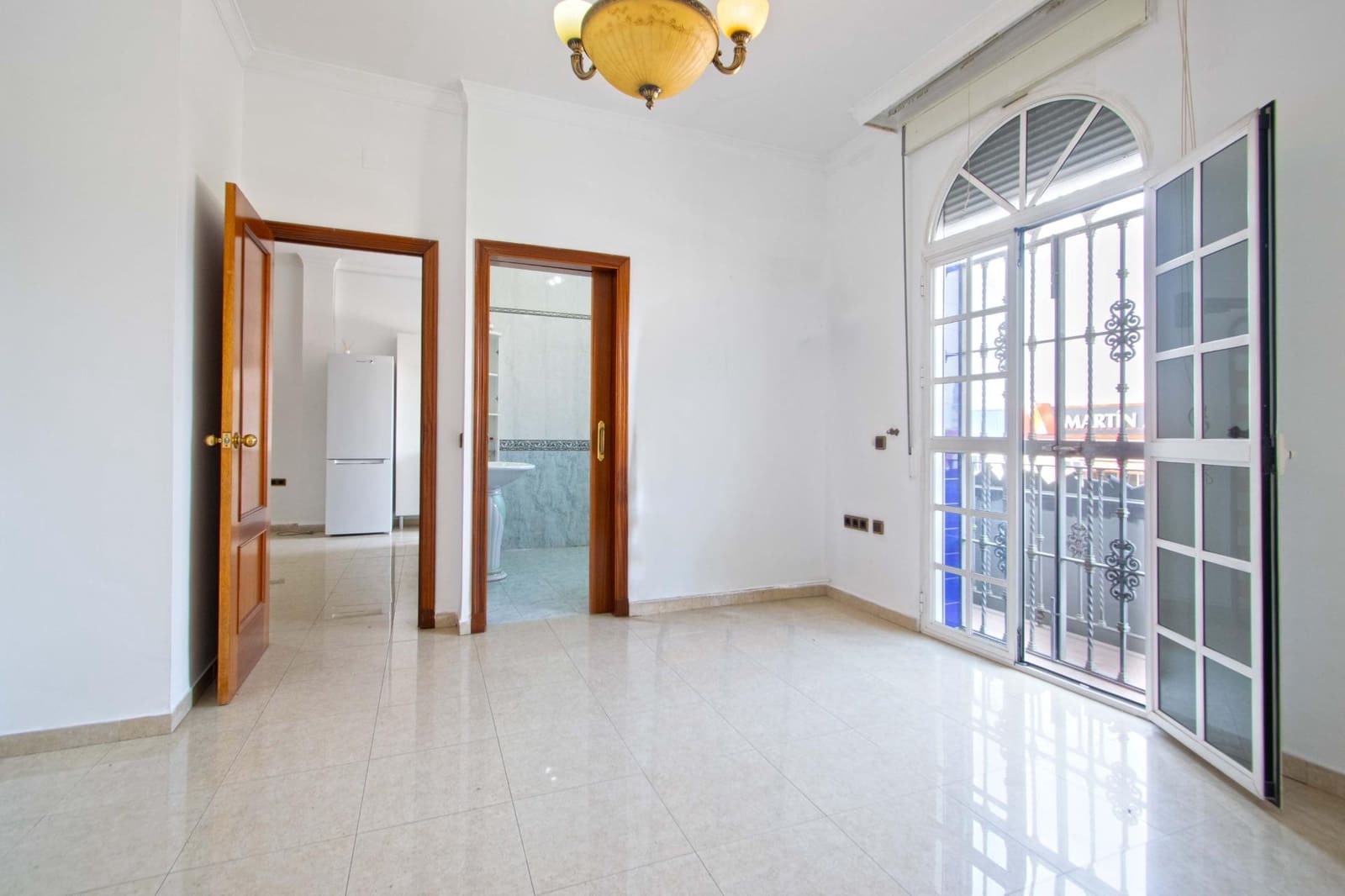 4 bedroom Commercial for sale in Camas - € 395,000 (Ref: 10003757)