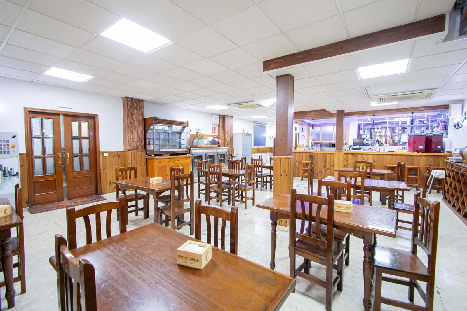 4 bedroom Commercial for sale in Camas - € 395,000 (Ref: 10003757)