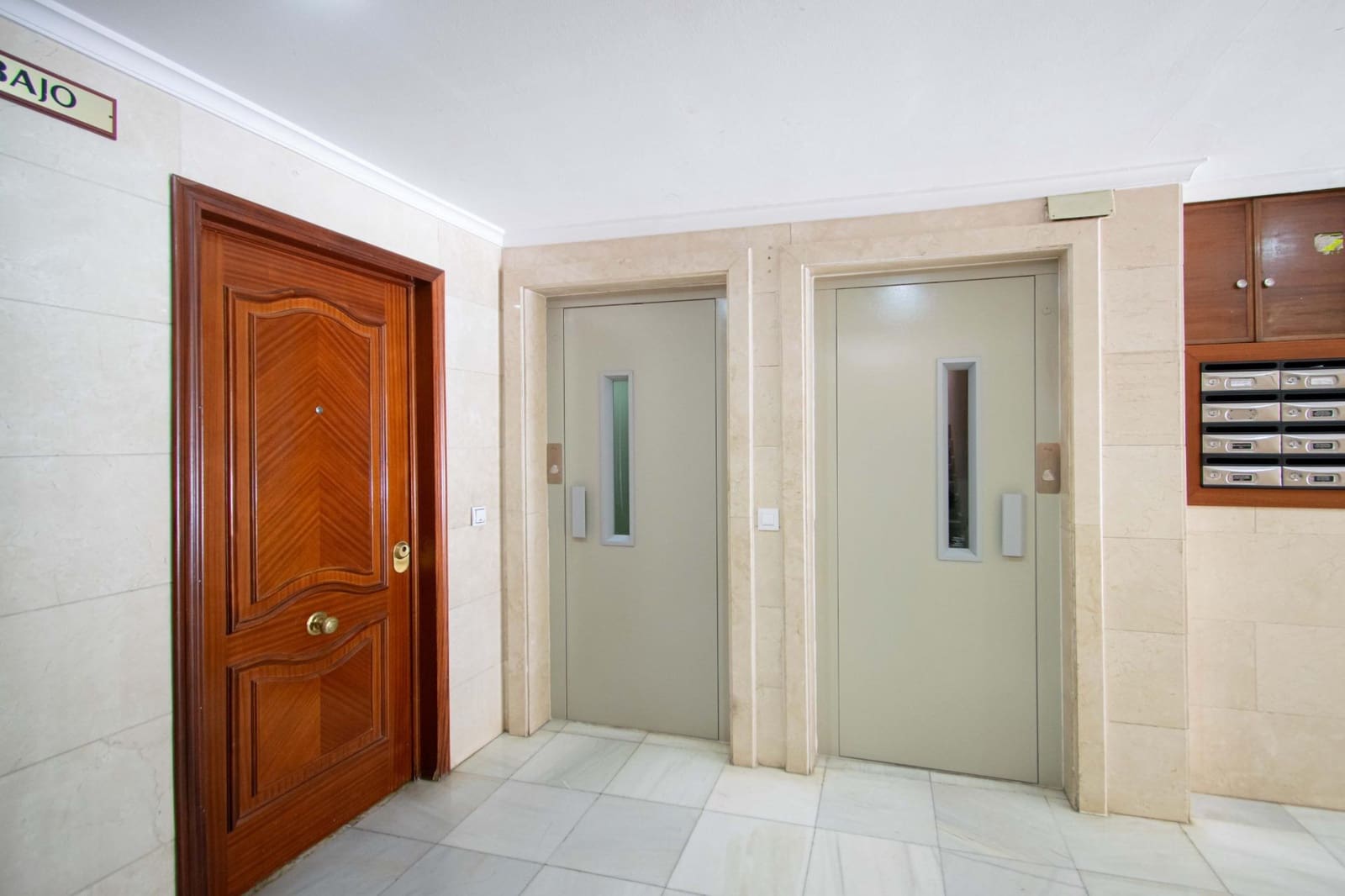 3 slaapkamer Flat te koop in Sevilla stad - € 179.000 (Ref: 10005711)