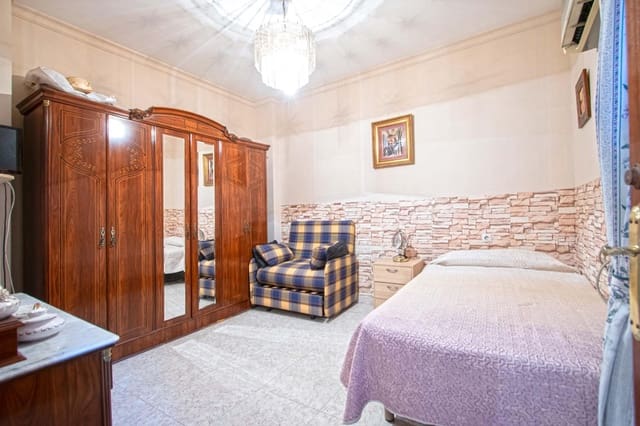 4 slaapkamer Huis te koop in Sevilla stad - € 850.000 (Ref: 10005713)