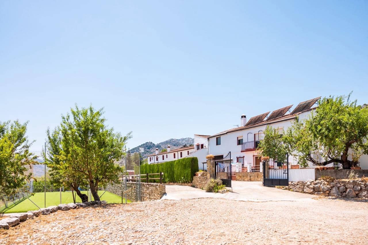 Finca/Casa Rural de 28 habitaciones en Montejaque en venta con piscina - 3.181.500 € (Ref: 10006360)