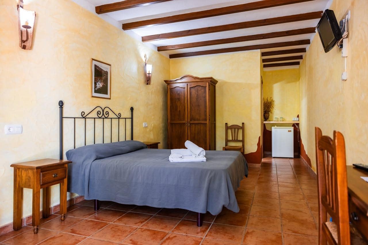 Finca/Casa Rural de 28 habitaciones en Montejaque en venta con piscina - 3.181.500 € (Ref: 10006360)