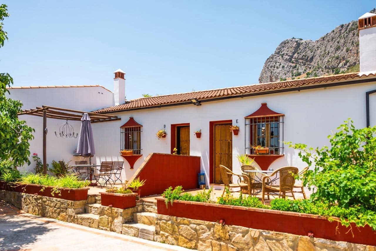 Finca/Casa Rural de 28 habitaciones en Montejaque en venta con piscina - 3.181.500 € (Ref: 10006360)