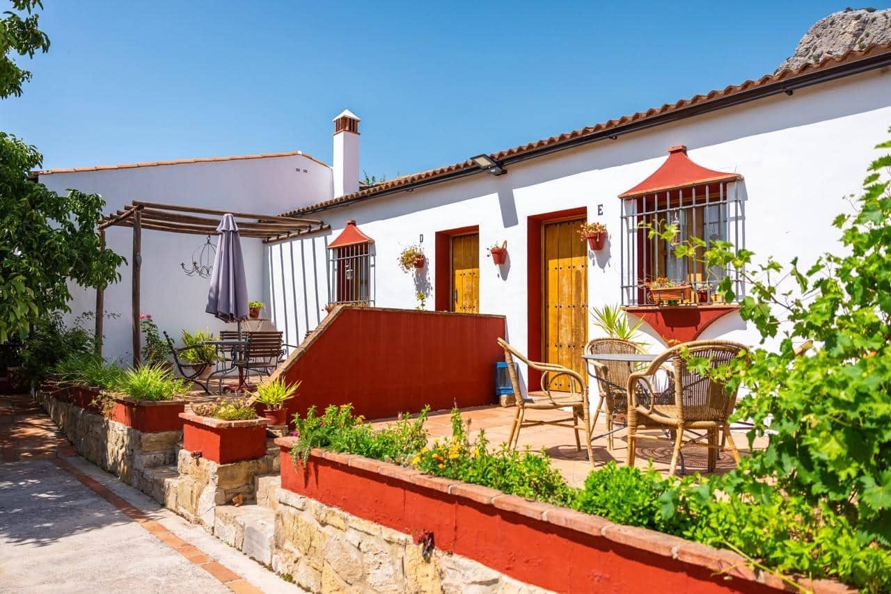 Finca/Casa Rural de 28 habitaciones en Montejaque en venta con piscina - 3.181.500 € (Ref: 10006360)