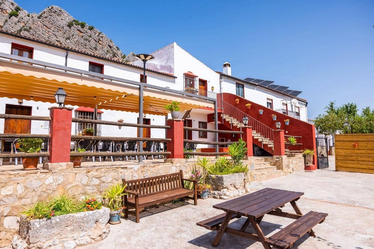 Finca/Casa Rural de 28 habitaciones en Montejaque en venta con piscina - 3.181.500 € (Ref: 10006360)