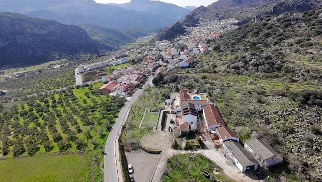 Finca/Casa Rural de 28 habitaciones en Montejaque en venta con piscina - 3.181.500 € (Ref: 10006360)
