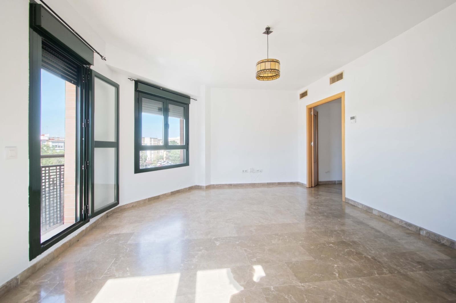 4 sovrum Lägenhet till salu i Camas med garage - 260 000 € (Ref: 10009181)