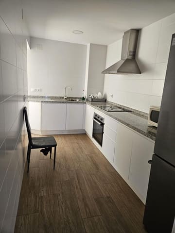 3 Zimmer Wohnung zu vermieten in Parque Alcosa, Sevilla Stadt - 850 € (Ref: 10011535)