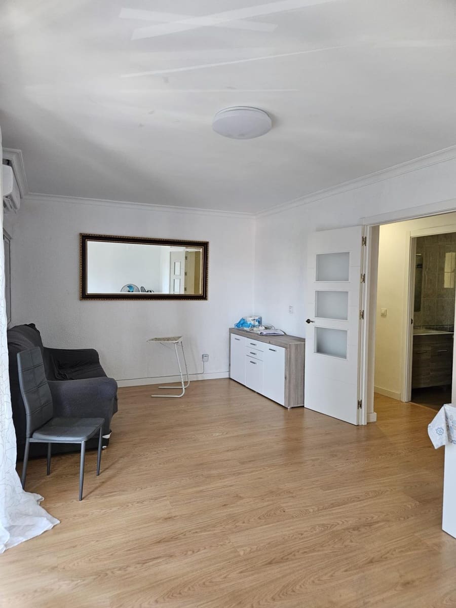 3 Zimmer Wohnung zu vermieten in Sevilla Stadt - 850 € (Ref: 10011535)
