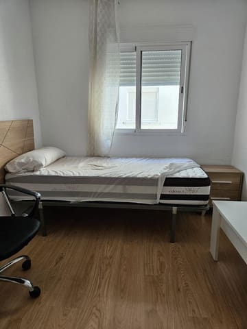 3 Zimmer Wohnung zu vermieten in Parque Alcosa, Sevilla Stadt - 850 € (Ref: 10011535)