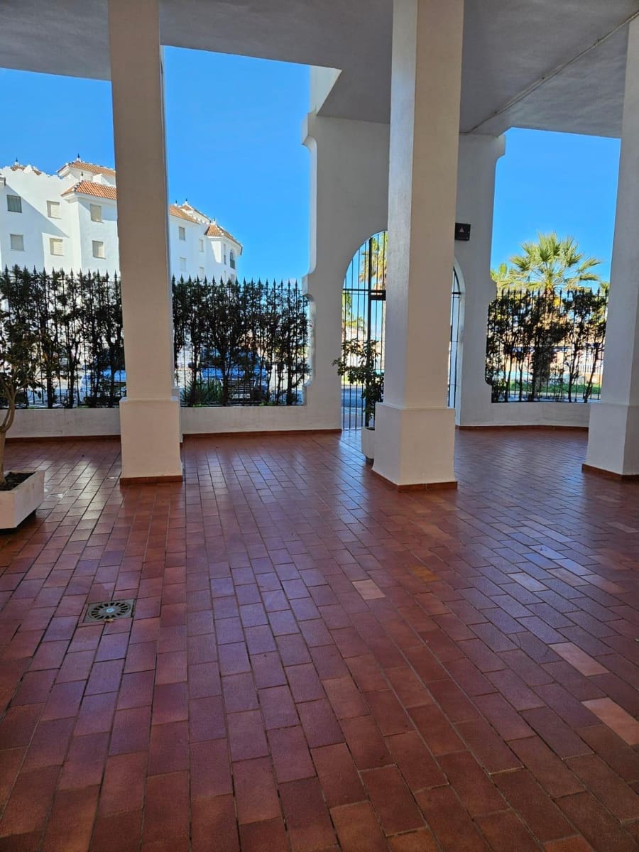 2 bedroom Flat for sale in Almonte with pool - € 170,000 (Ref: 10011538)