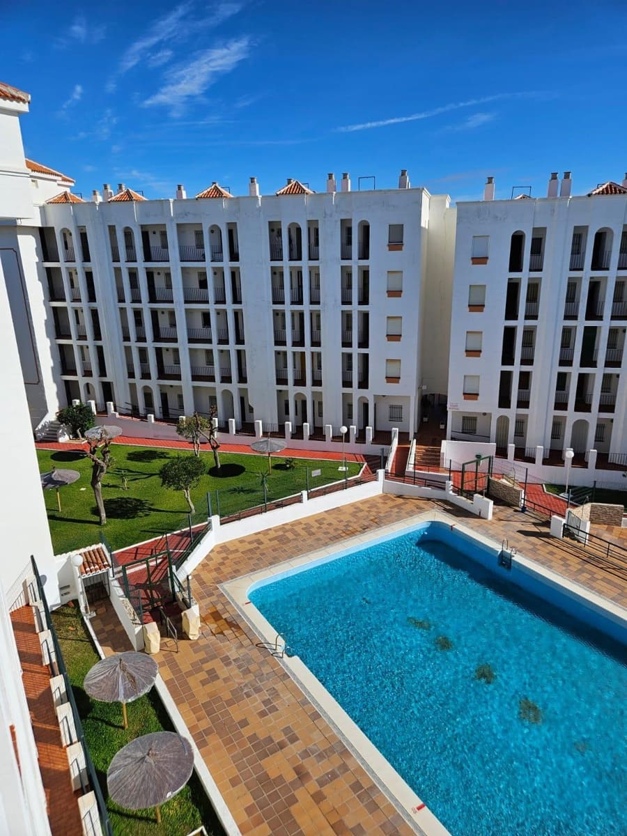 2 bedroom Flat for sale in Almonte with pool - € 170,000 (Ref: 10011538)