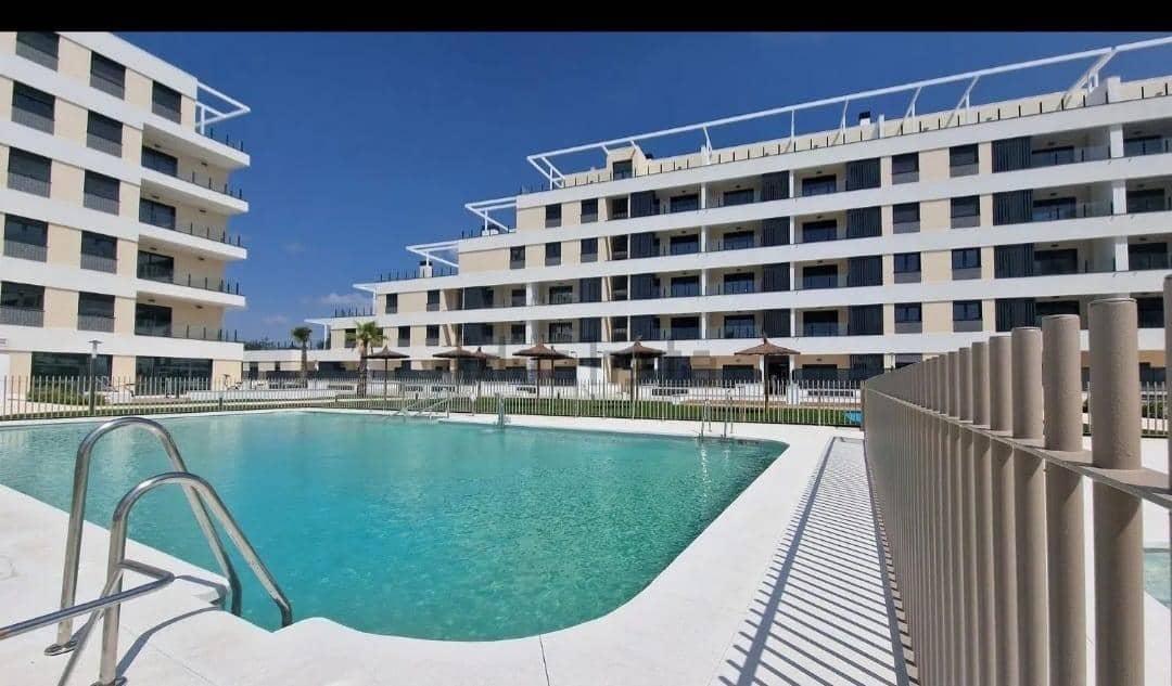 4 bedroom Flat for sale in Mairena del Aljarafe with pool garage - € 377,000 (Ref: 10013419)