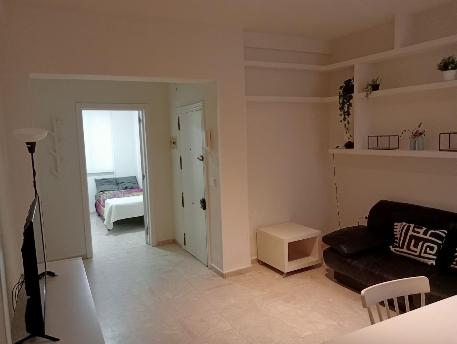 Piso de 3 habitaciones en Sevilla ciudad en alquiler - 900 € (Ref: 10013420)