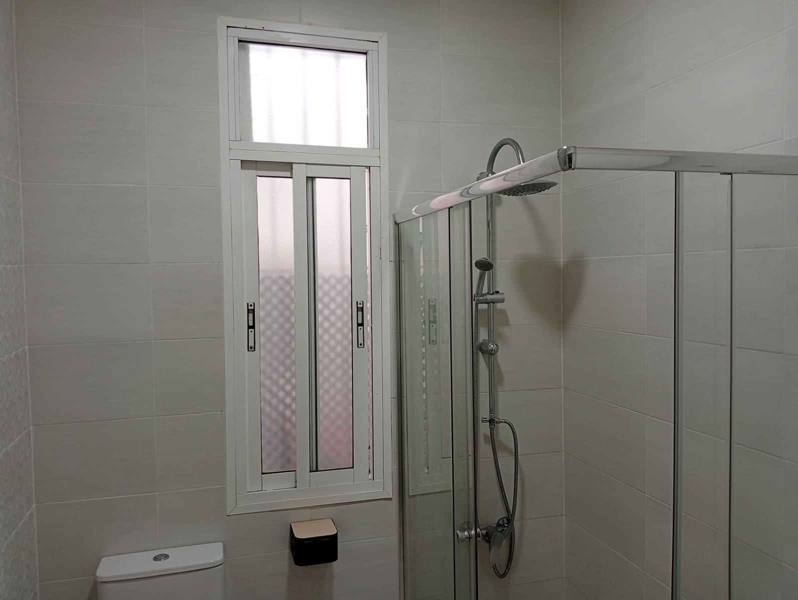 Piso de 3 habitaciones en Sevilla ciudad en alquiler - 900 € (Ref: 10013420)