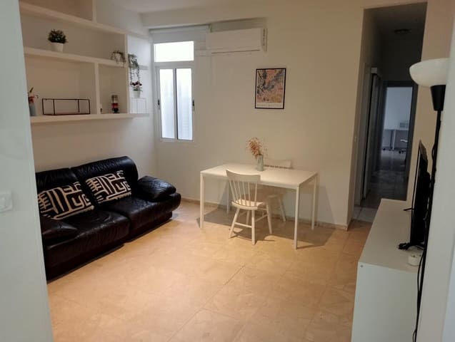 Piso de 3 habitaciones en Sevilla ciudad en alquiler - 900 € (Ref: 10013420)