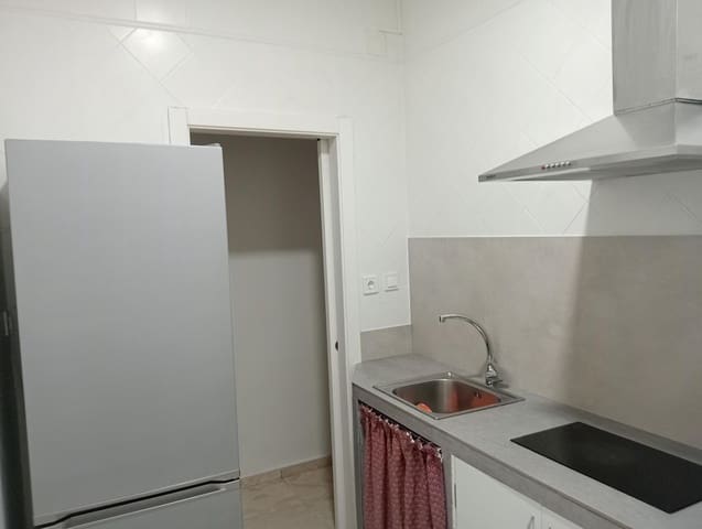 Piso de 3 habitaciones en Sevilla ciudad en alquiler - 900 € (Ref: 10013420)