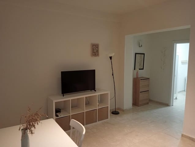 Piso de 3 habitaciones en Sevilla ciudad en alquiler - 900 € (Ref: 10013420)