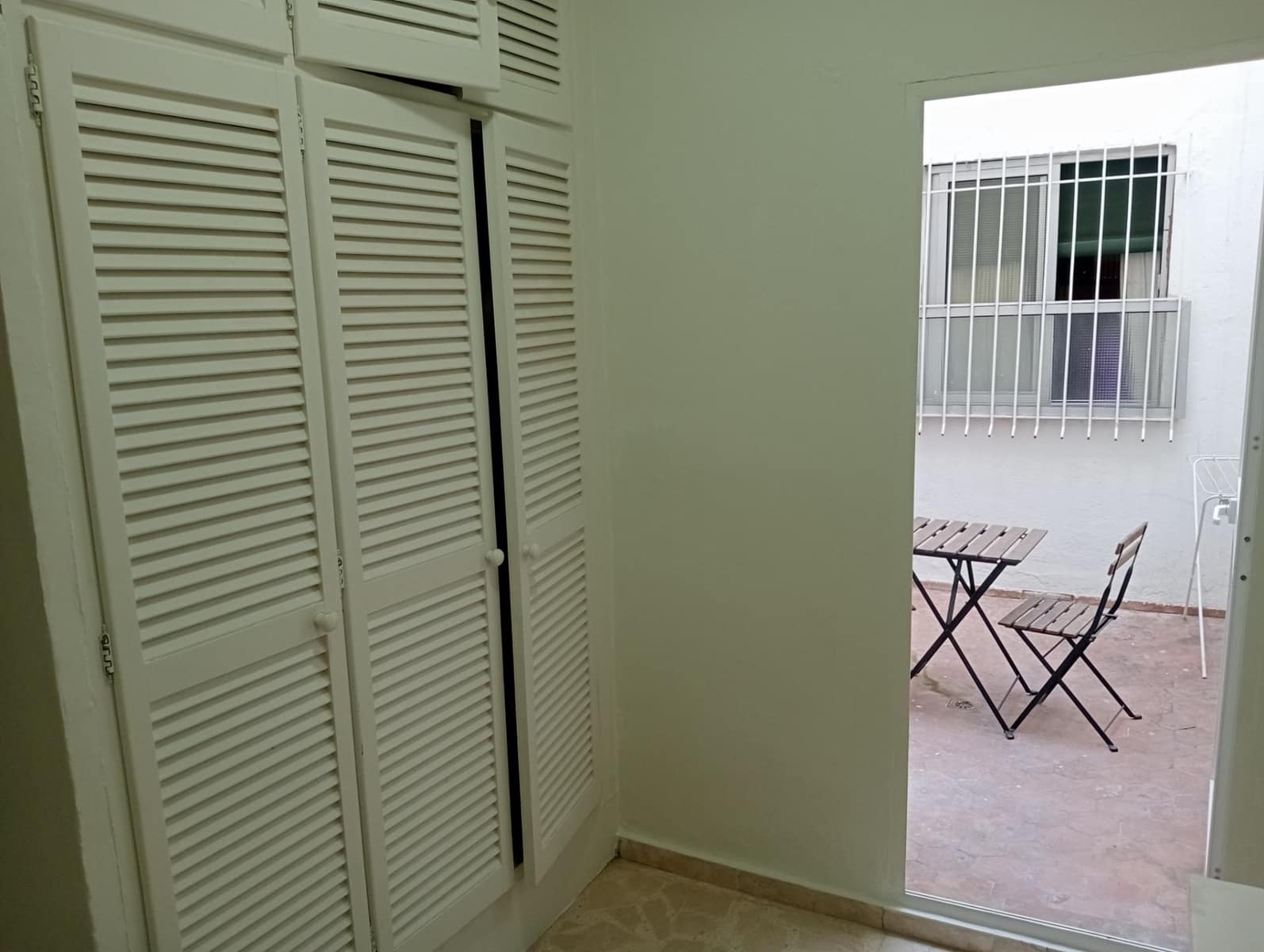Piso de 3 habitaciones en Sevilla ciudad en alquiler - 900 € (Ref: 10013420)