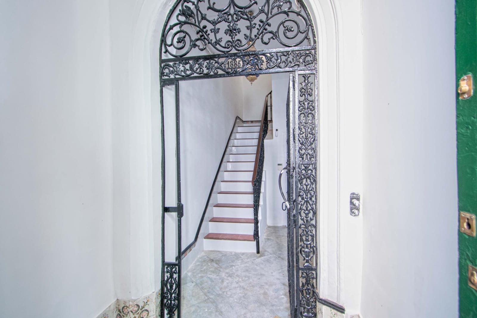 Studio for sale in Seville city - € 147,000 (Ref: 10015661)