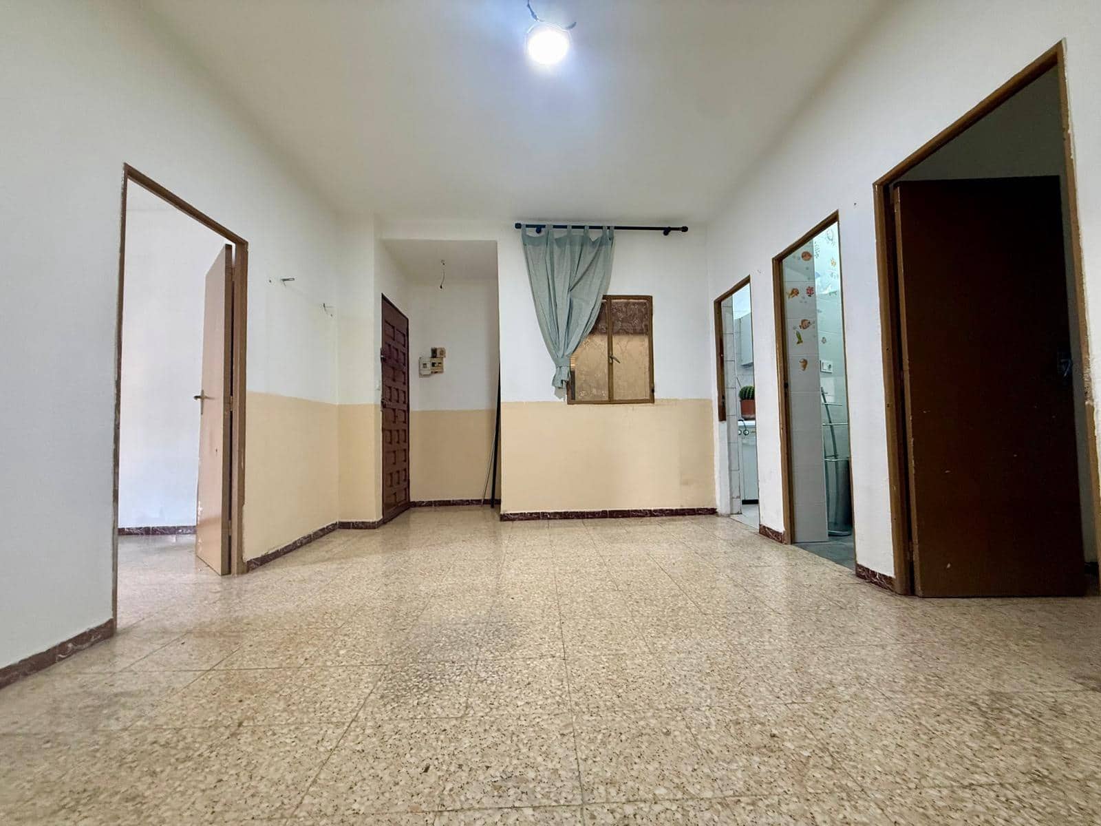 2 bedroom Flat for sale in Seville city - € 75,000 (Ref: 10015662)